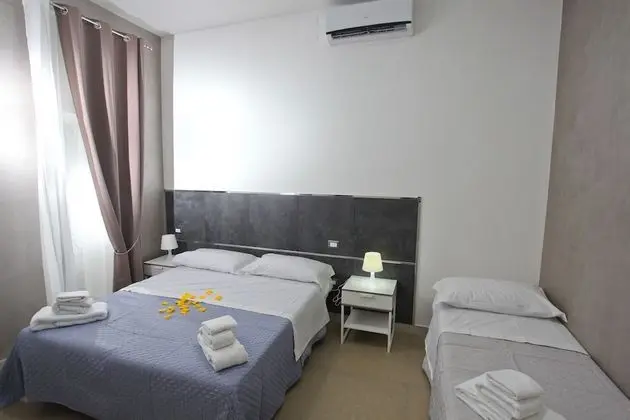 Üç Kişilik Oda