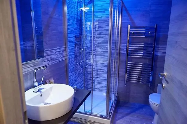 Deluxe Tek Büyük Yataklı Oda (1)