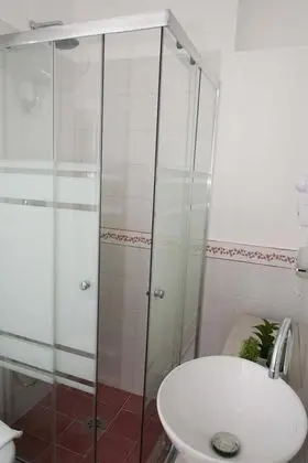 Dört Kişilik Oda (Kate)