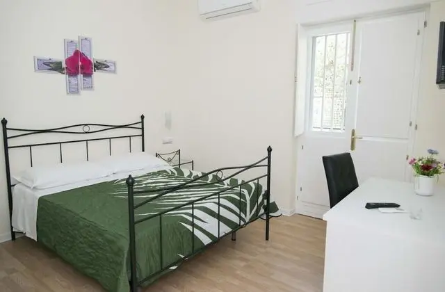 Tek Büyük Yataklı Oda (Nicolas)