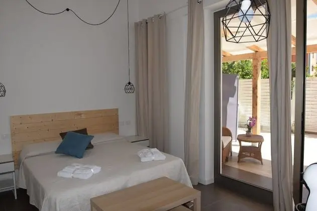 Deluxe Tek Büyük Yataklı Oda (1)