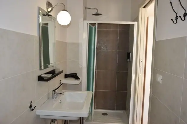 Deluxe Tek Büyük Yataklı Oda (1)