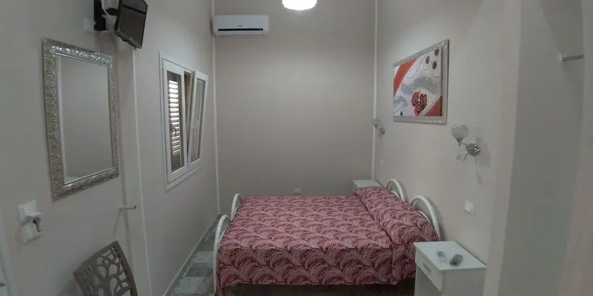 Tek Büyük Yataklı Oda, Avlu Manzaralı