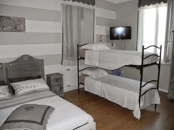 Dört Kişilik Oda, Banyolu/Duşlu