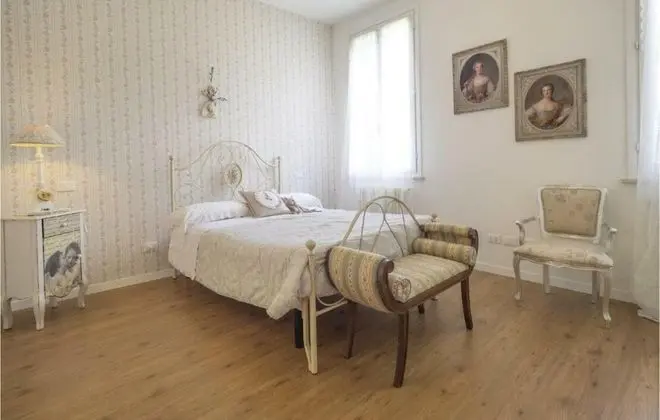 Tek Büyük Yataklı Oda, Ortak Banyo