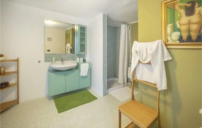 Üç Kişilik Oda, Ortak Banyo