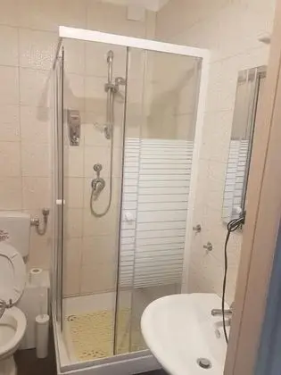 Tek Büyük Yataklı Oda (Blu)