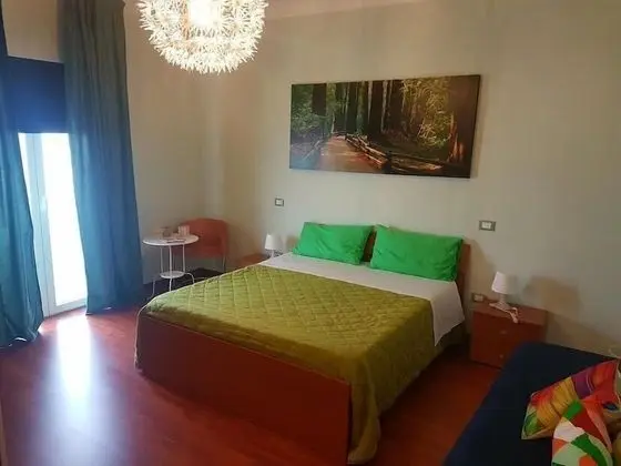 Tek Büyük Yataklı Oda (Verde)