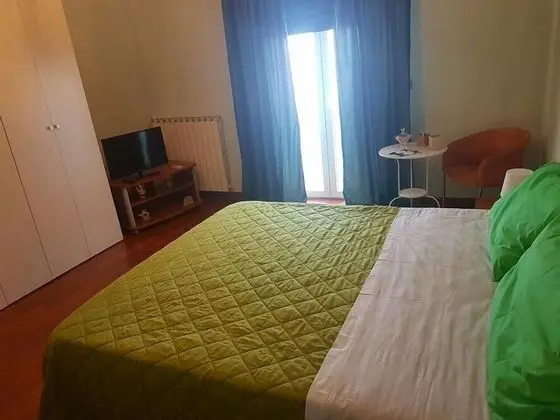 Tek Büyük Yataklı Oda (Verde)