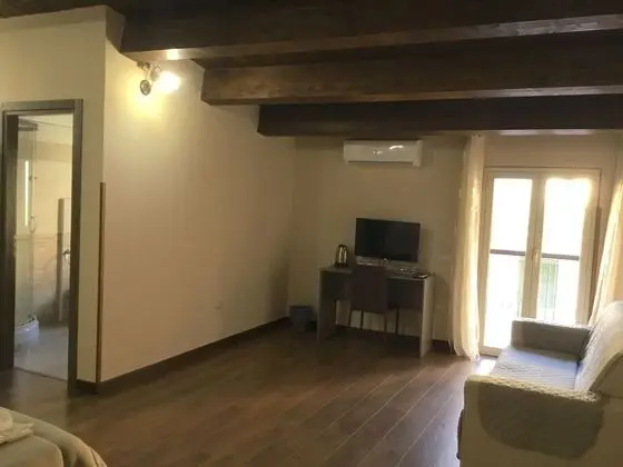 Deluxe Üç Kişilik Oda, Balkon