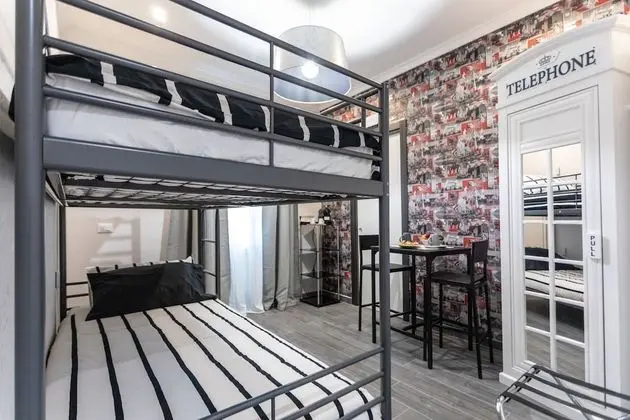 Tek Büyük veya İki Ayrı Yataklı Oda