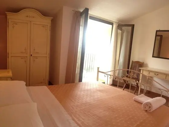 Tek Büyük veya İki Ayrı Yataklı Oda