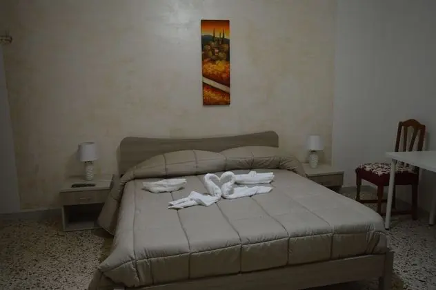 Tek Büyük Yataklı Oda, Ortak Banyo