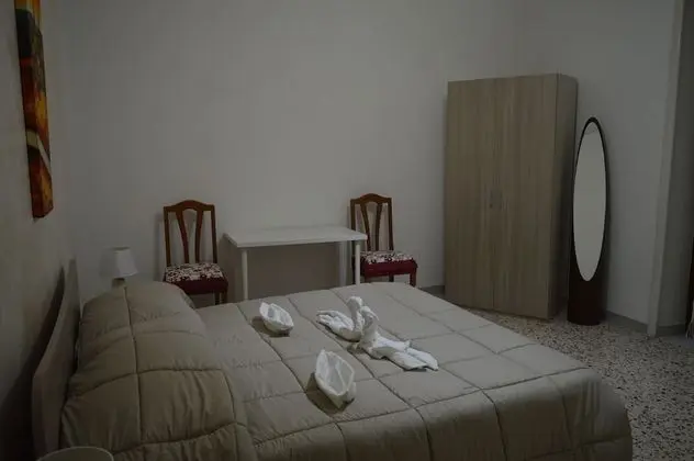 Tek Büyük Yataklı Oda, Ortak Banyo