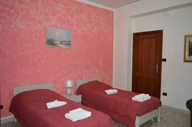 Tek Büyük Yataklı Oda, Ortak Banyo