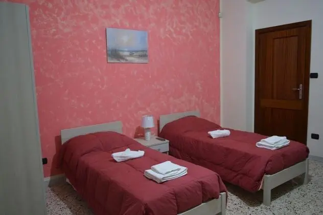 Tek Büyük Yataklı Oda, Ortak Banyo