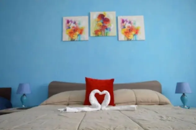 Tek Büyük Yataklı Oda, Ortak Banyo