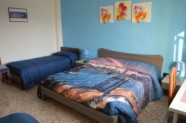 Tek Büyük Yataklı Oda, Ortak Banyo