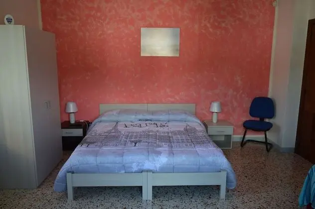 Tek Büyük Yataklı Oda, Ortak Banyo