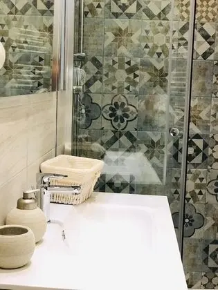 Deluxe Tek Büyük Yataklı Oda (Angelica)