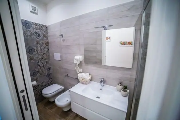 Deluxe Tek Büyük Yataklı Oda (Angelica)