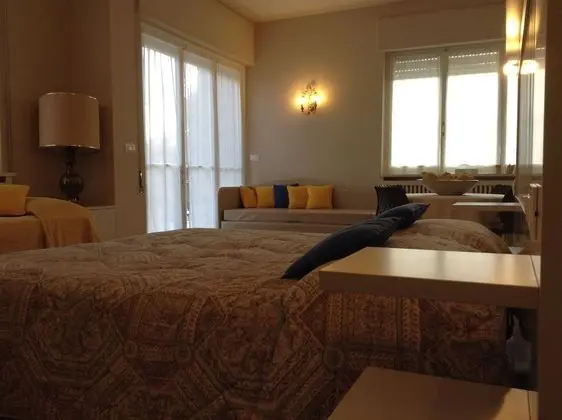 Dört Kişilik Oda, Veranda