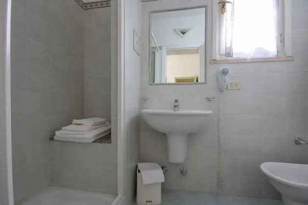 Tek Büyük Yataklı Oda, Balkon