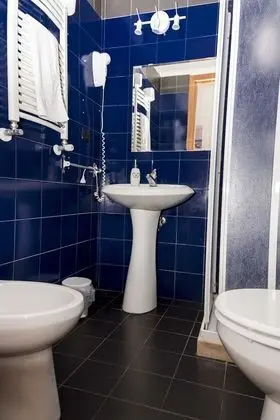 Comfort Tek Büyük Yataklı Oda, Ortak Banyo