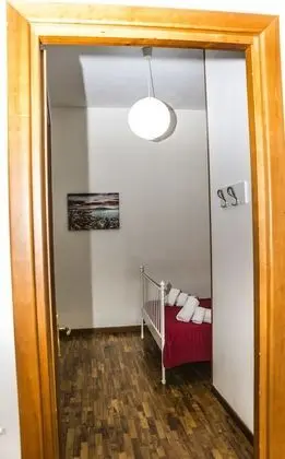 Tek Büyük Yataklı Oda, Ortak Banyo