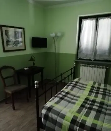 Tek Büyük Yataklı Oda, Havuz Manzaralı