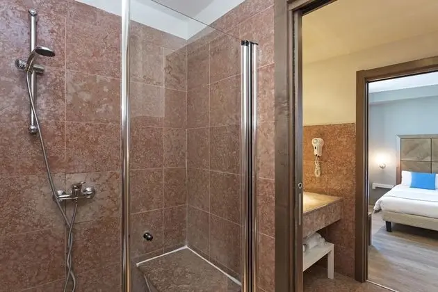 Tek Büyük Yataklı Oda, Sigara İçilmez