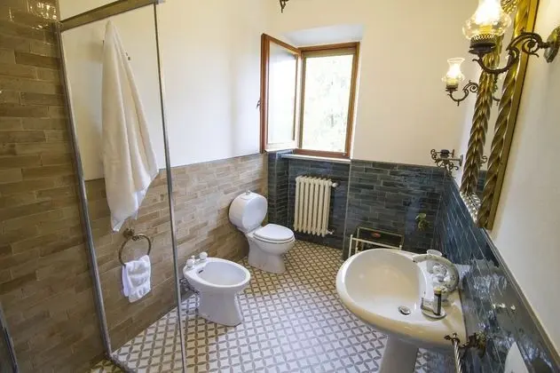Comfort Oda, Özel Banyo, Avlu Manzaralı (Corsini)
