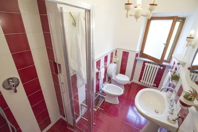 Comfort Üç Kişilik Oda, 1 Büyük (Queen) Boy Yatak, Özel Banyo, Bahçe Manzaralı (Petraia)