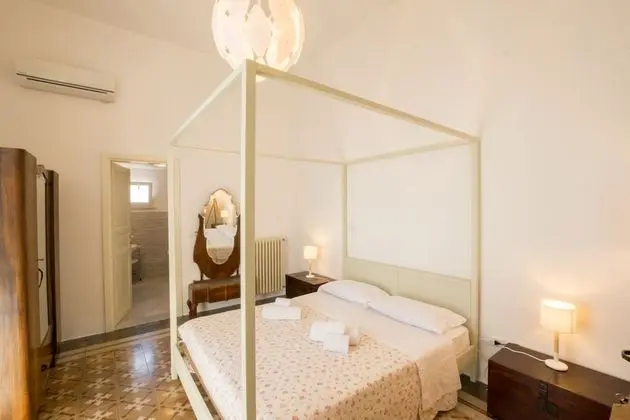 Tek Büyük Yataklı Oda, Balkon