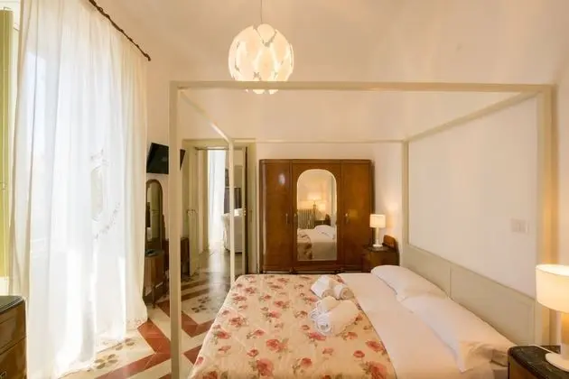 Tek Büyük Yataklı Oda, Balkon