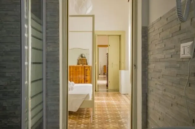 Tek Büyük Yataklı Oda, Balkon