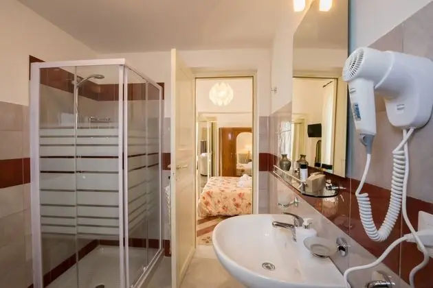 Tek Büyük Yataklı Oda, Balkon