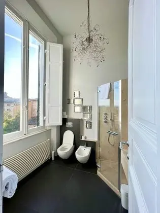 Luxury Oda