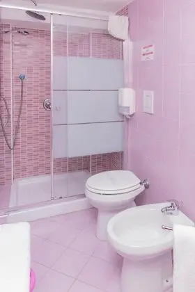 Tek Büyük Yataklı Oda (Costiere)