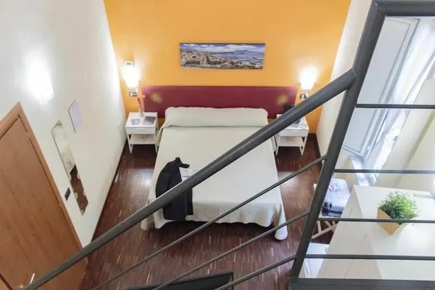 Tek Büyük Yataklı Oda (Vesuvio)