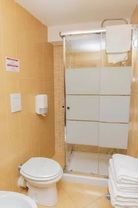 Tek Büyük Yataklı Oda (Vesuvio)