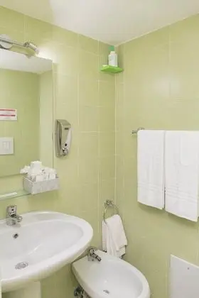 Tek Kişilik Oda (Isole)