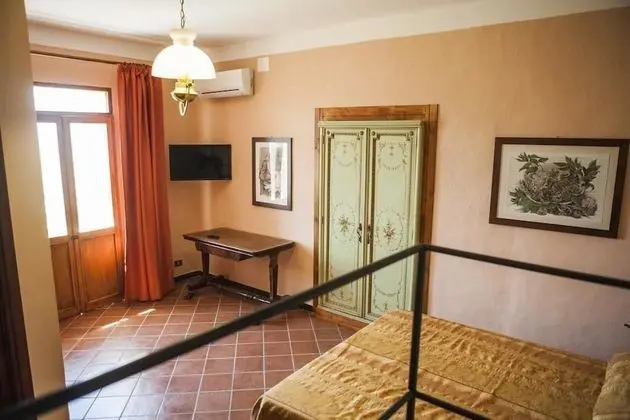 Tek Büyük veya İki Ayrı Yataklı Oda