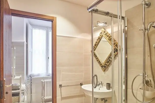 Superior Tek Büyük Yataklı Oda, 1 Büyük (Queen) Boy Yatak, Özel Banyo, Şehir Manzaralı