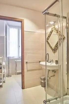 Superior Tek Büyük Yataklı Oda, 1 Büyük (Queen) Boy Yatak, Özel Banyo, Şehir Manzaralı
