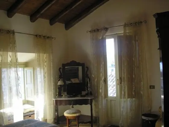 Tek Büyük Yataklı Oda, Balkon