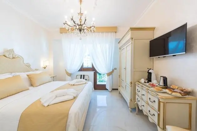 Superior Tek Büyük Yataklı Oda, Balkon, Deniz Manzaralı
