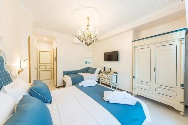 Superior Üç Kişilik Oda, Balkon, Deniz Manzaralı
