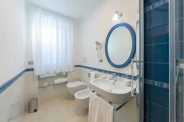 Superior Üç Kişilik Oda, Balkon, Deniz Manzaralı
