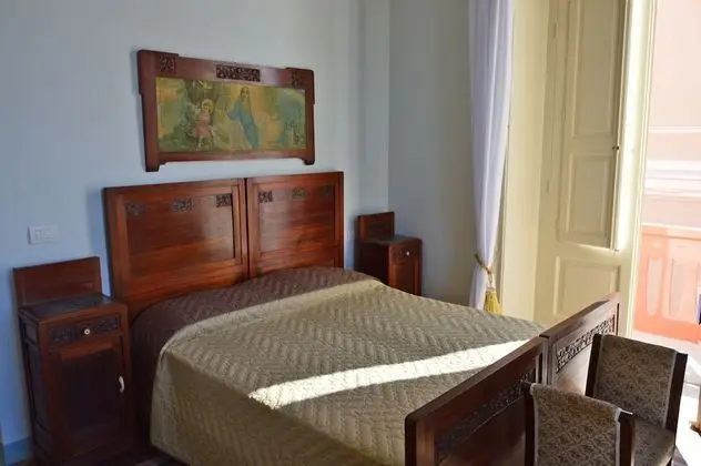 Tek Büyük Yataklı Oda, Balkon, Deniz Manzaralı
